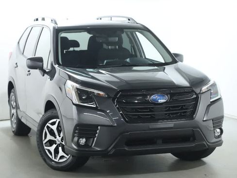 Certified 2024 Subaru Forester Premium AWD/4WD image 2