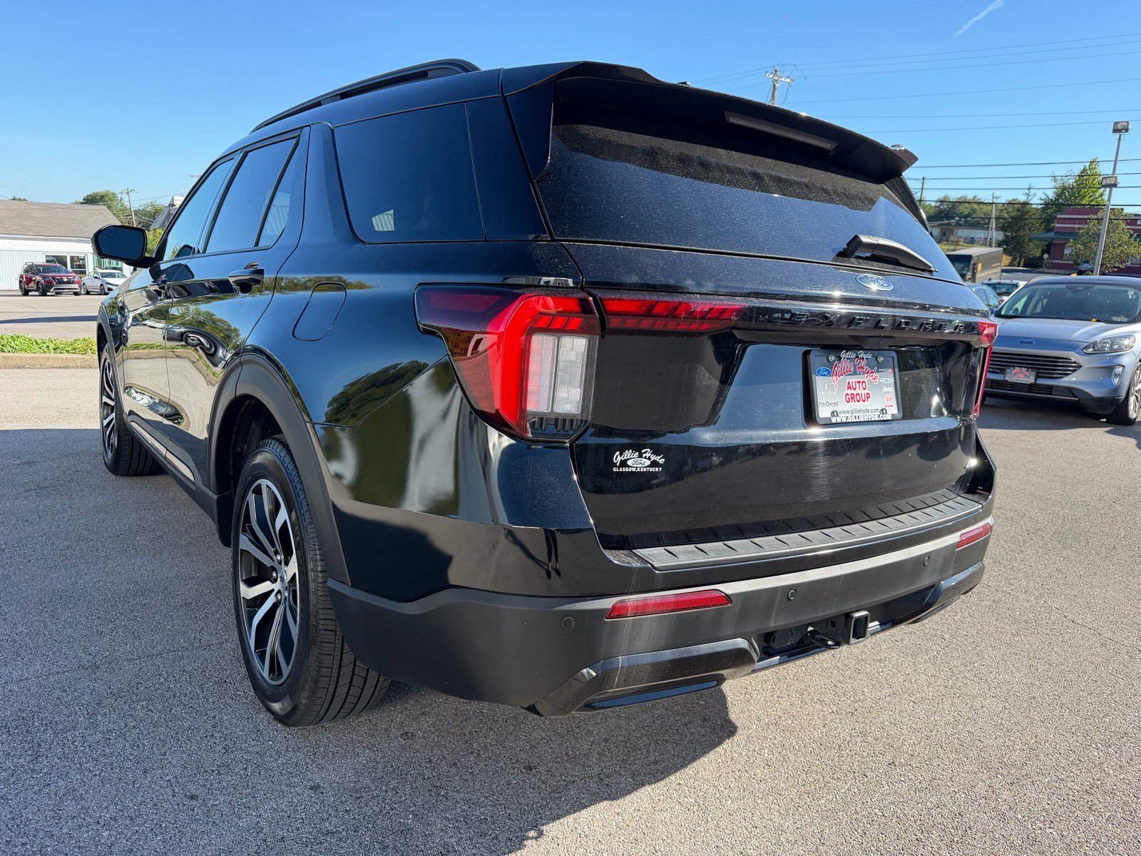 Used 2025 Ford Explorer ST-Line AWD/4WD image 10