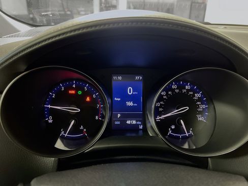 Used 2021 Toyota C-HR LE image 21