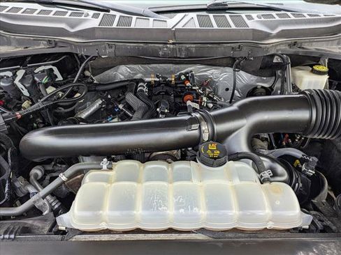 Used 2021 Ford F150 Lariat w/ Max Trailer Tow Package image 23