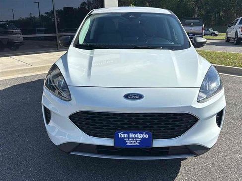 Used 2022 Ford Escape SE w/ Convenience Package image 2