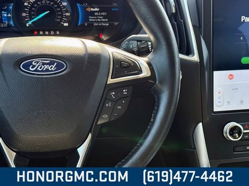 Used 2024 Ford Edge Titanium image 30
