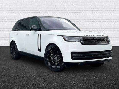 Used 2022 Land Rover Range Rover SE AWD/4WD image 3