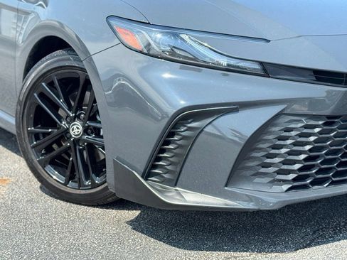 Used 2025 Toyota Camry SE w/ Convenience Package FWD image 3