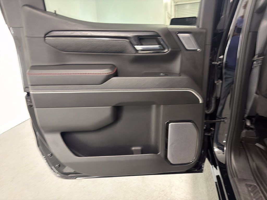 Used 2023 GMC Sierra 1500 AT4X AWD/4WD image 9