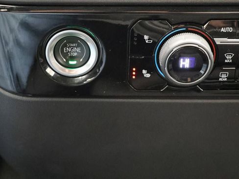 Used 2023 Chevrolet Silverado 1500 LT image 28