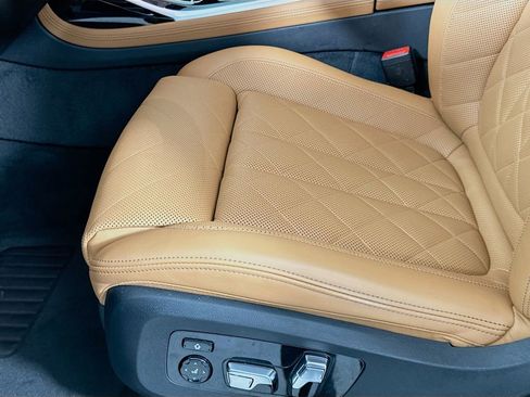 Certified 2024 BMW X7 xDrive40i image 20