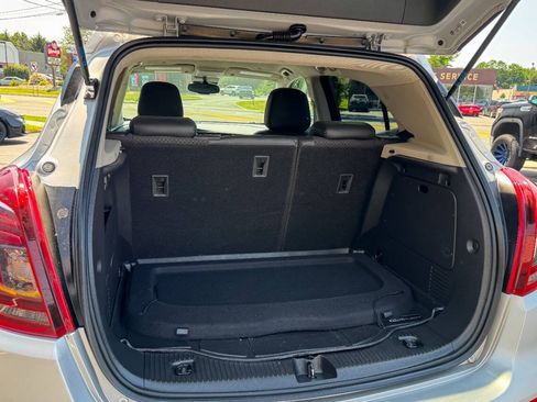 Used 2019 Buick Encore Preferred AWD/4WD image 15