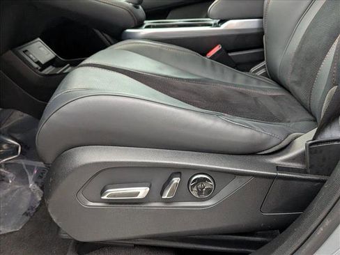Used 2025 Acura RDX A-Spec image 11