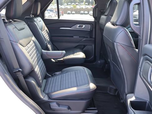 Used 2025 Ford Explorer ST-Line w/ Premium Package AWD/4WD image 22