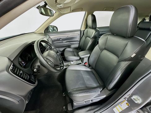 Used 2019 Mitsubishi Outlander SEL image 13