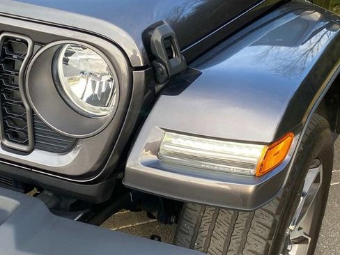 Used 2024 Jeep Wrangler Unlimited w/ Convenience Group image 5