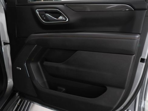 Used 2023 GMC Yukon XL AT4 w/ AT4 Premium Plus Package image 9