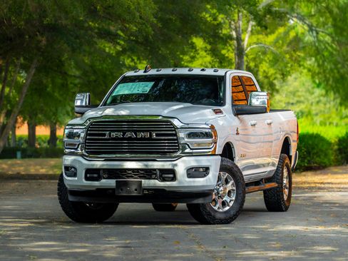 Used 2023 RAM 2500 Laramie AWD/4WD image 2