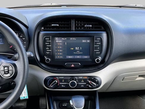 Used 2020 Kia Soul LX FWD image 7