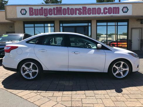 Used 2013 Ford Focus Titanium w/ Titanium Handling Pkg FWD image 1