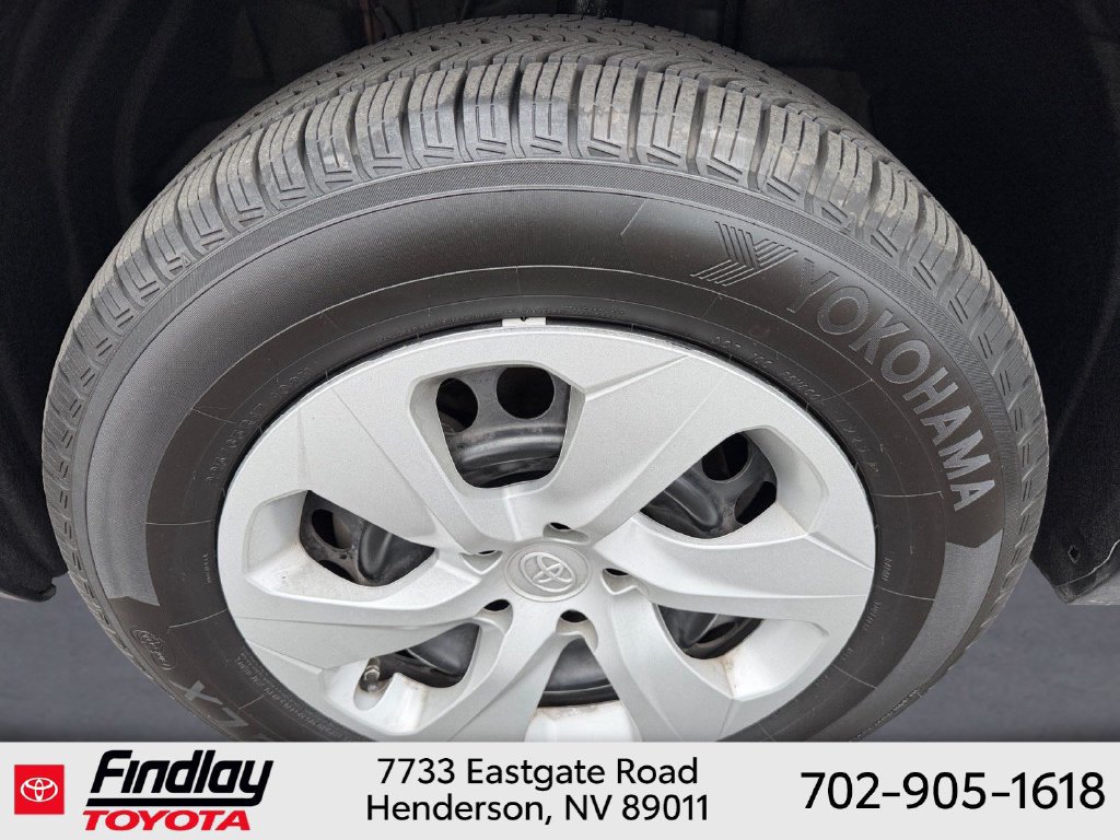 Certified 2022 Toyota RAV4 LE FWD image 30