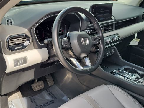 Used 2023 Honda Pilot EX-L image 11