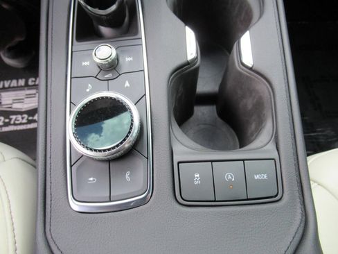 Used 2022 Cadillac XT4 Sport w/ Comfort Package FWD image 28