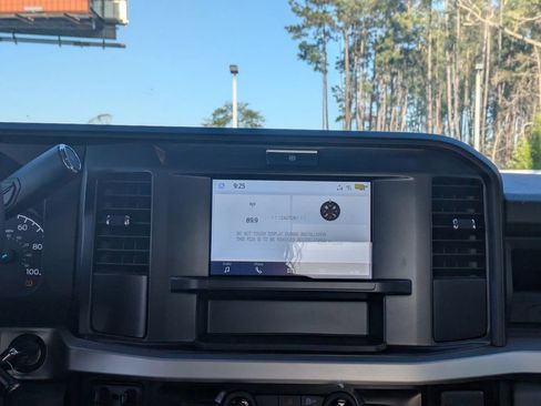 New 2026 Ford F350 4x4 Crew Cab DRW Super Duty image 18