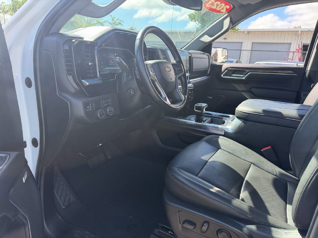 Used 2023 Chevrolet Silverado 1500 LTZ RWD image 11