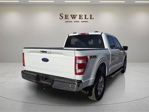Used 2023 Ford F150 Lariat w/ Trailer Tow Package image 4