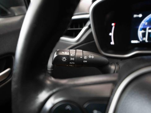 Used 2023 Toyota Corolla Cross XLE image 13