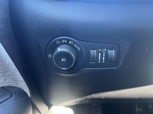 Used 2022 Jeep Compass Latitude image 22