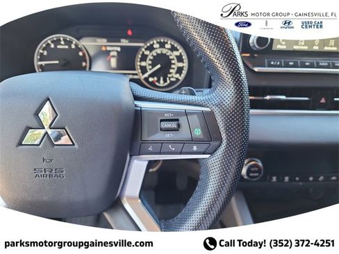 Used 2022 Mitsubishi Outlander SE image 26