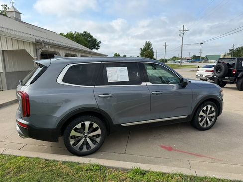 Used 2021 Kia Telluride S FWD image 2