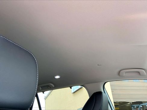 Used 2025 Honda Pilot EX-L image 14