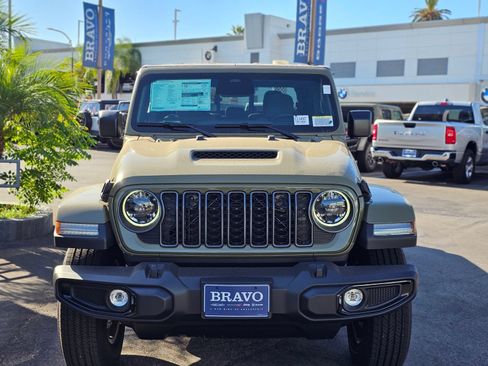 New 2026 Jeep Gladiator Sport AWD/4WD image 2
