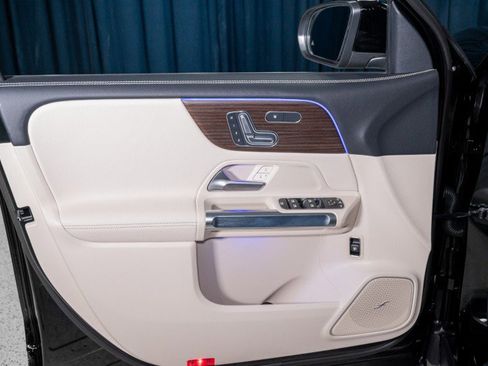 New 2026 Mercedes-Benz GLB 250 4MATIC image 12