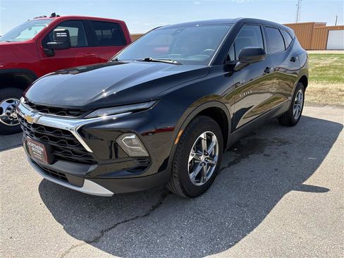 Used 2023 Chevrolet Blazer LT w/ Driver Confidence Package AWD/4WD image 1