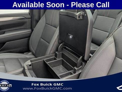 Used 2023 Chevrolet Suburban RST w/ Sport Performance Package AWD/4WD image 23