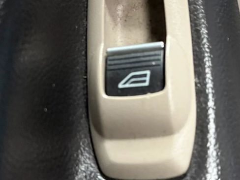 Used 2016 Ford Transit Connect Titanium FWD image 29
