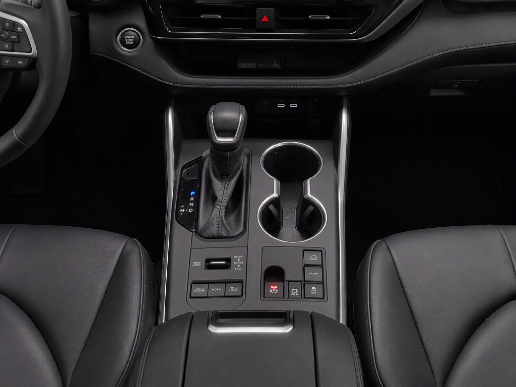 Certified 2026 Toyota Highlander XLE AWD/4WD image 13
