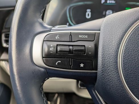 Used 2023 Kia Sportage EX image 16