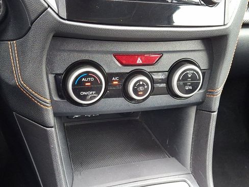 Used 2021 Subaru Crosstrek 2.0i Premium w/ Moonroof Package image 29