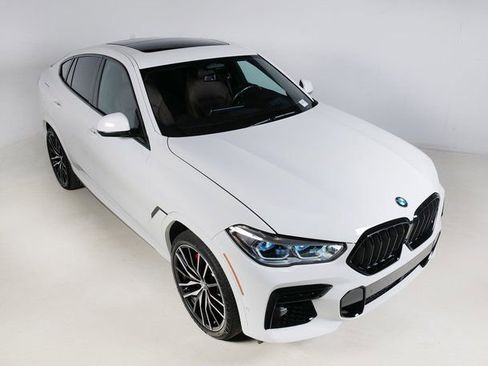 Used 2023 BMW X6 xDrive40i w/ Executive Package image 4