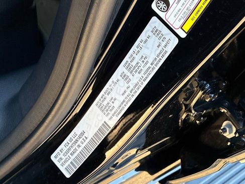 Used 2022 RAM 1500 Limited AWD/4WD image 27