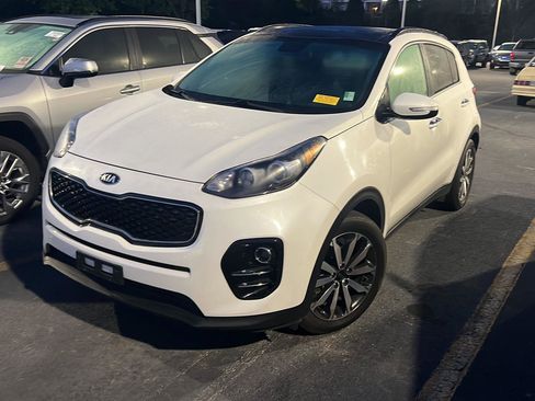 Used 2019 Kia Sportage EX w/ EX Premium Package image 2