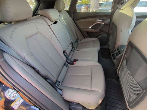 Certified 2025 Audi Q5 Premium Plus image 23