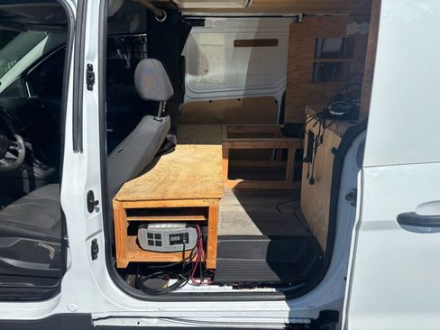 Used 2016 Ford Transit Connect XLT image 10