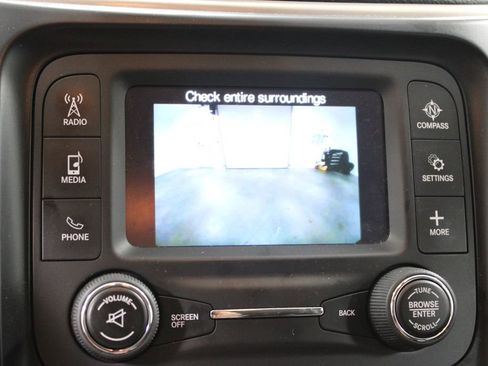 Used 2018 Jeep Cherokee Latitude image 32