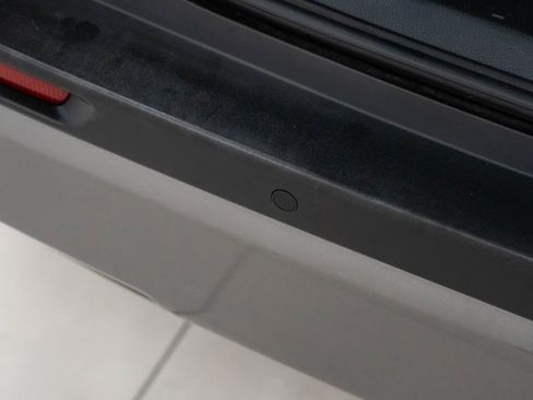 Used 2019 Toyota RAV4 Limited image 13