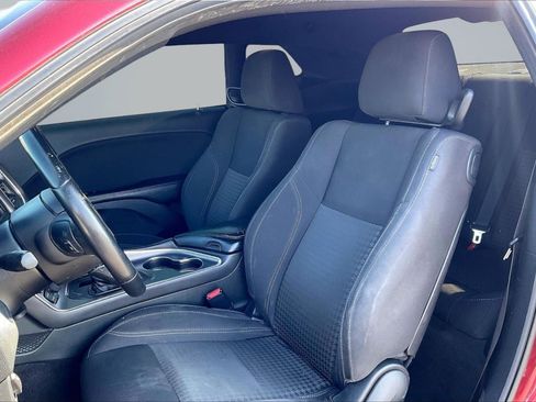 Used 2018 Dodge Challenger SXT w/ Blacktop Package image 25