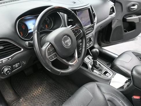 Used 2020 Jeep Cherokee Limited FWD image 28