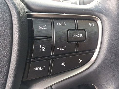 Used 2019 Lexus ES 300h w/ Luxury Package image 24