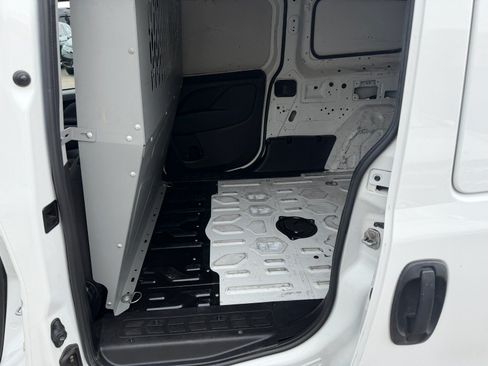 Used 2021 RAM ProMaster City Tradesman FWD image 16